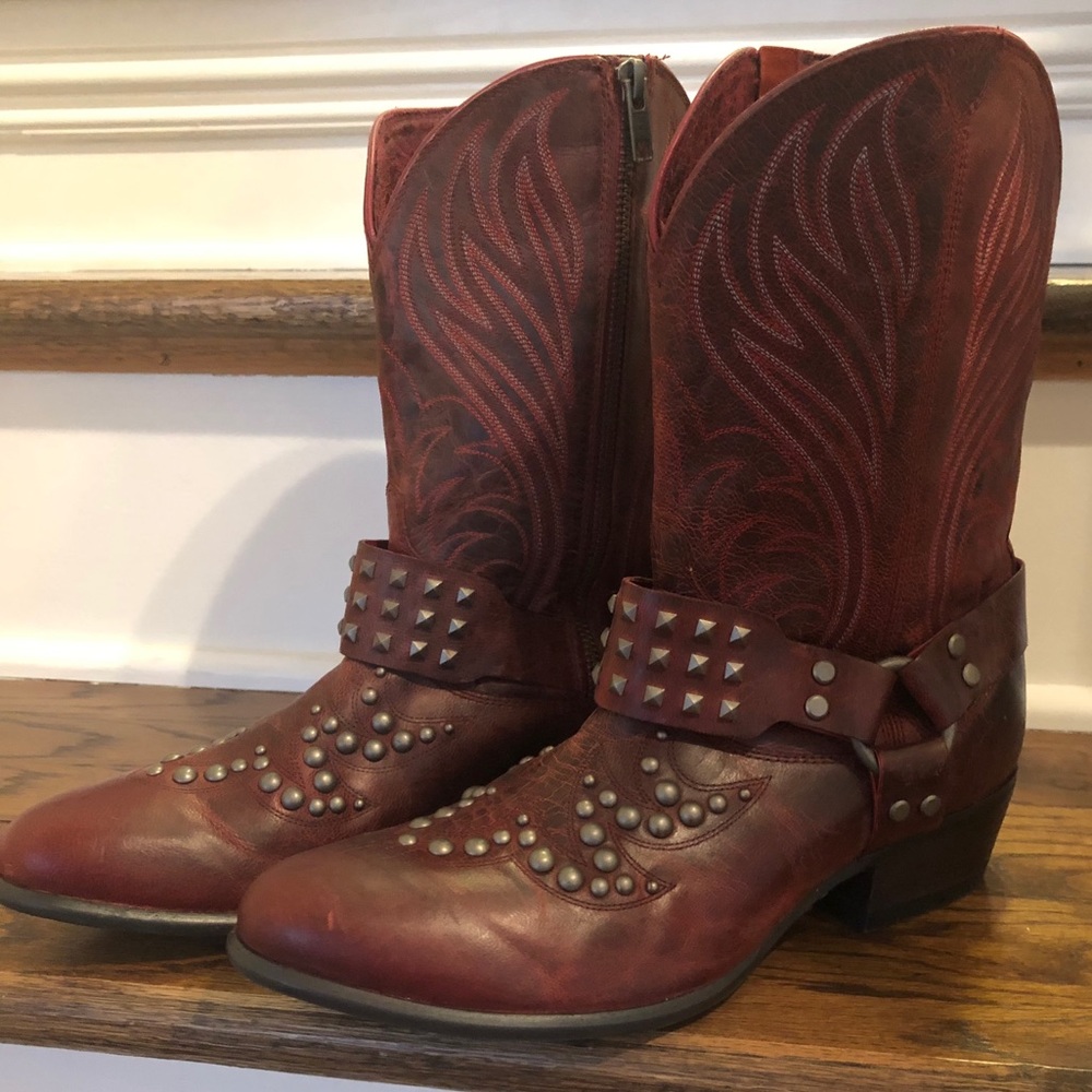 ARIAT Women’s Leather Red Cowboy Boot Sz 9